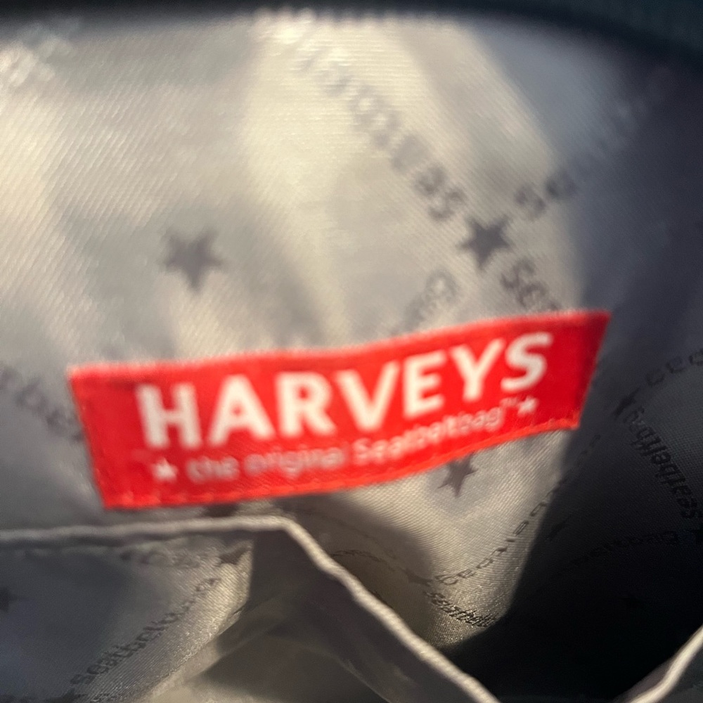 Authentic Harvey’s Seatbelt Bag View 3